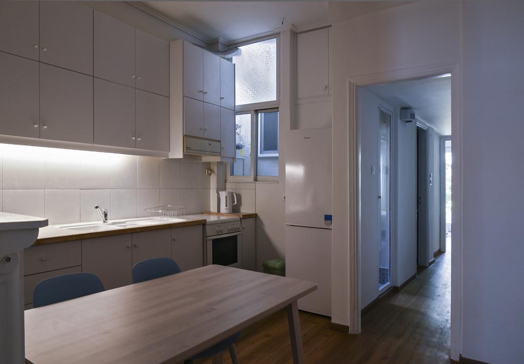 Miranda'S Apartment In Thissio Atene Esterno foto