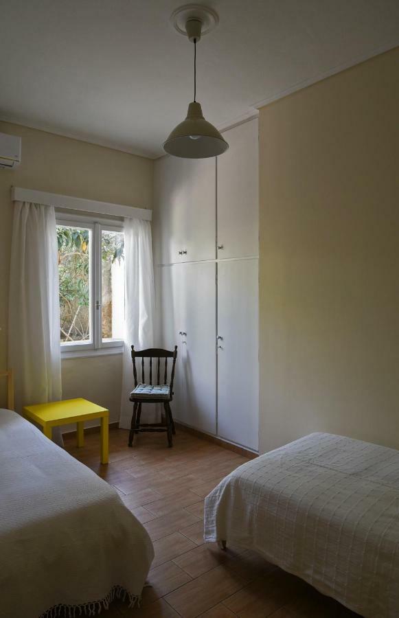 Miranda'S Apartment In Thissio Atene Esterno foto